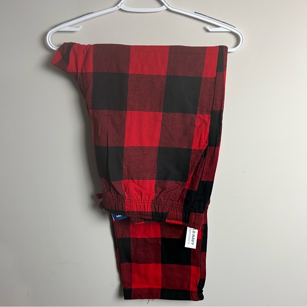 Old Navy Flannel Plaid Women’s Plaid Pajama Pants - Picture 3 of 3